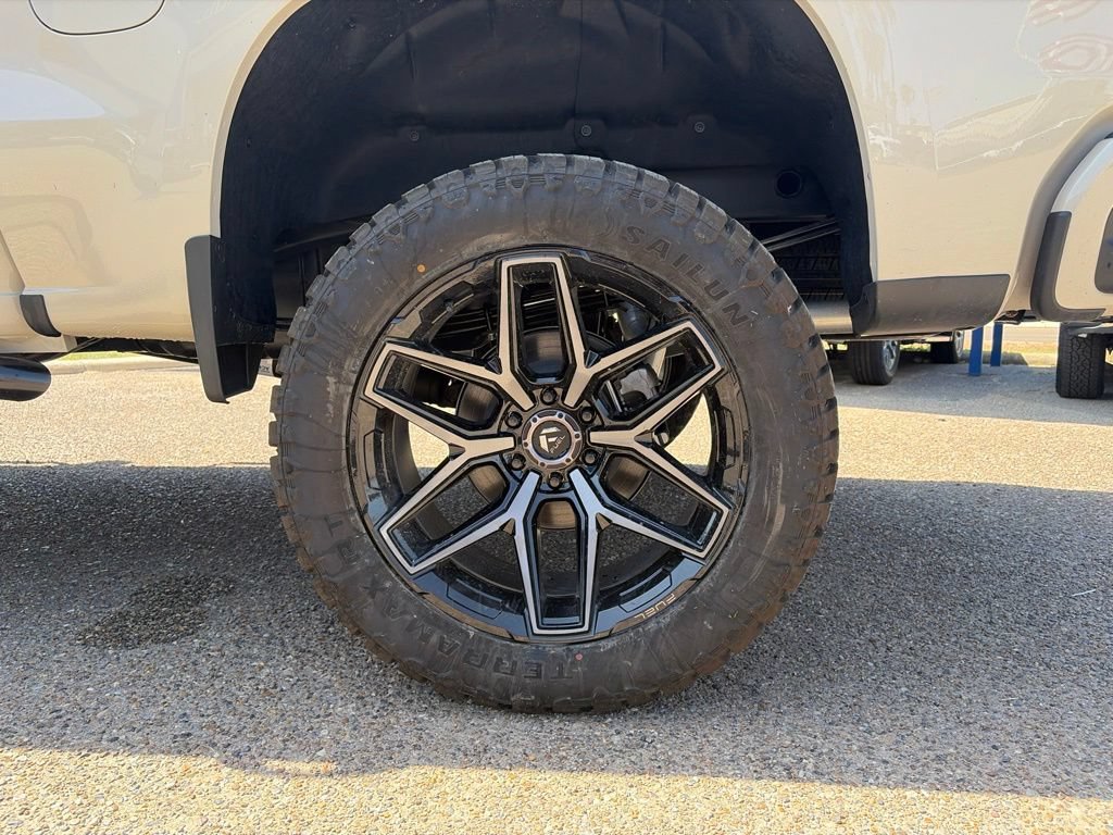 New 2026 Chevrolet Silverado 1500 RST w/ RST All Star Premium Package AWD/4WD image 17