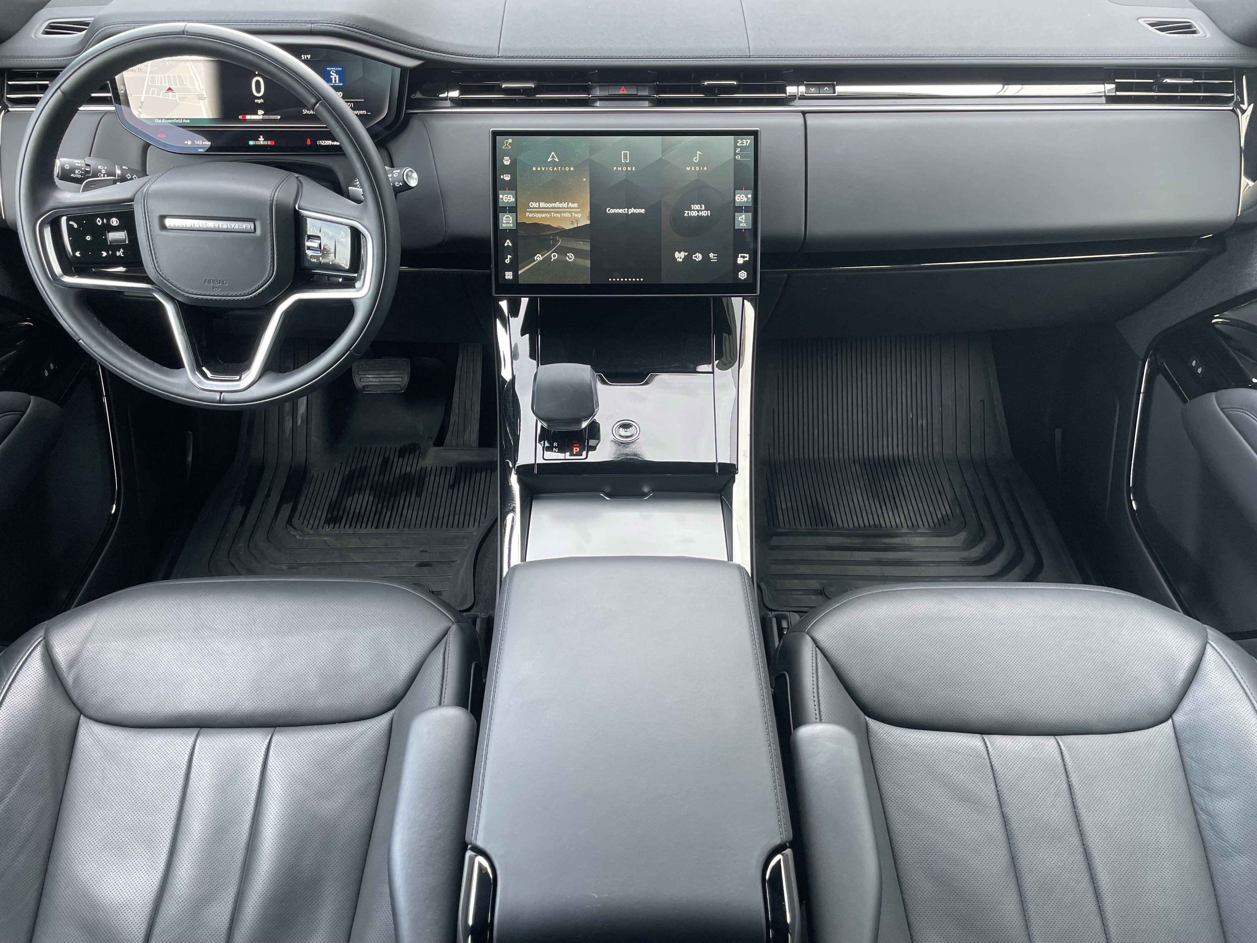 Used 2024 Land Rover Range Rover Sport SE image 16