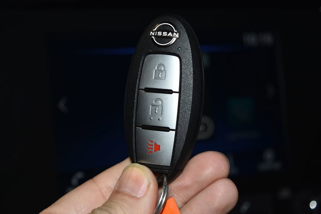 Certified 2024 Nissan Frontier SV w/ Technology Package image 16