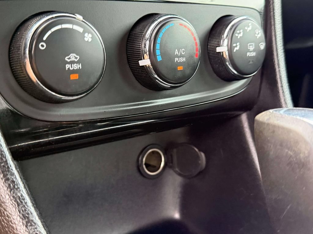 Used 2012 Chrysler 200 LX FWD image 22