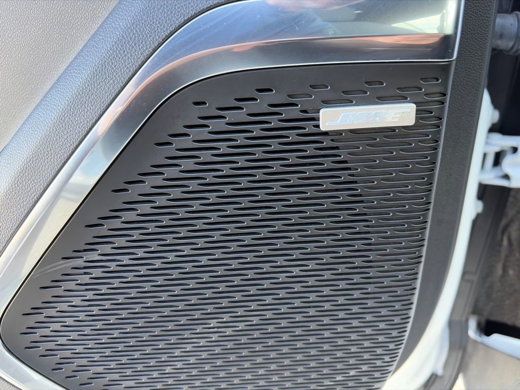 Used 2025 GMC Acadia Elevation image 21