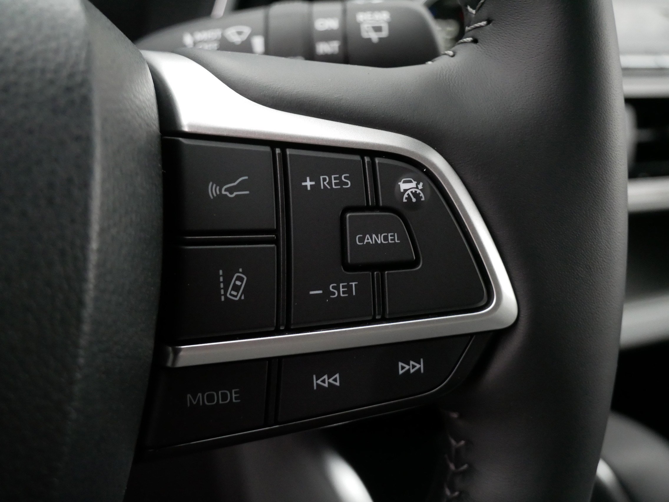 Certified 2026 Toyota Highlander Platinum image 26