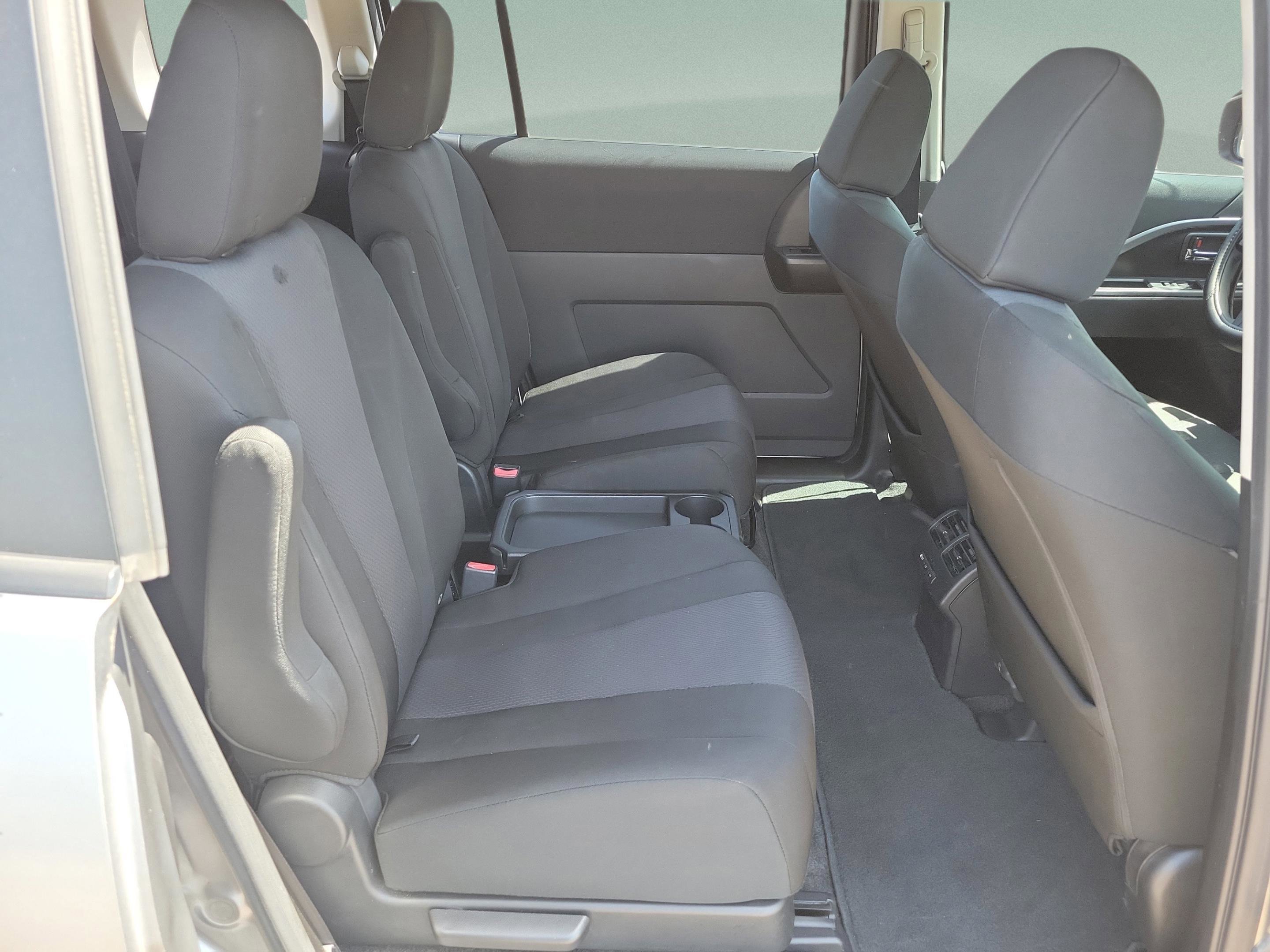 Used 2015 MAZDA MAZDA5 Sport image 10