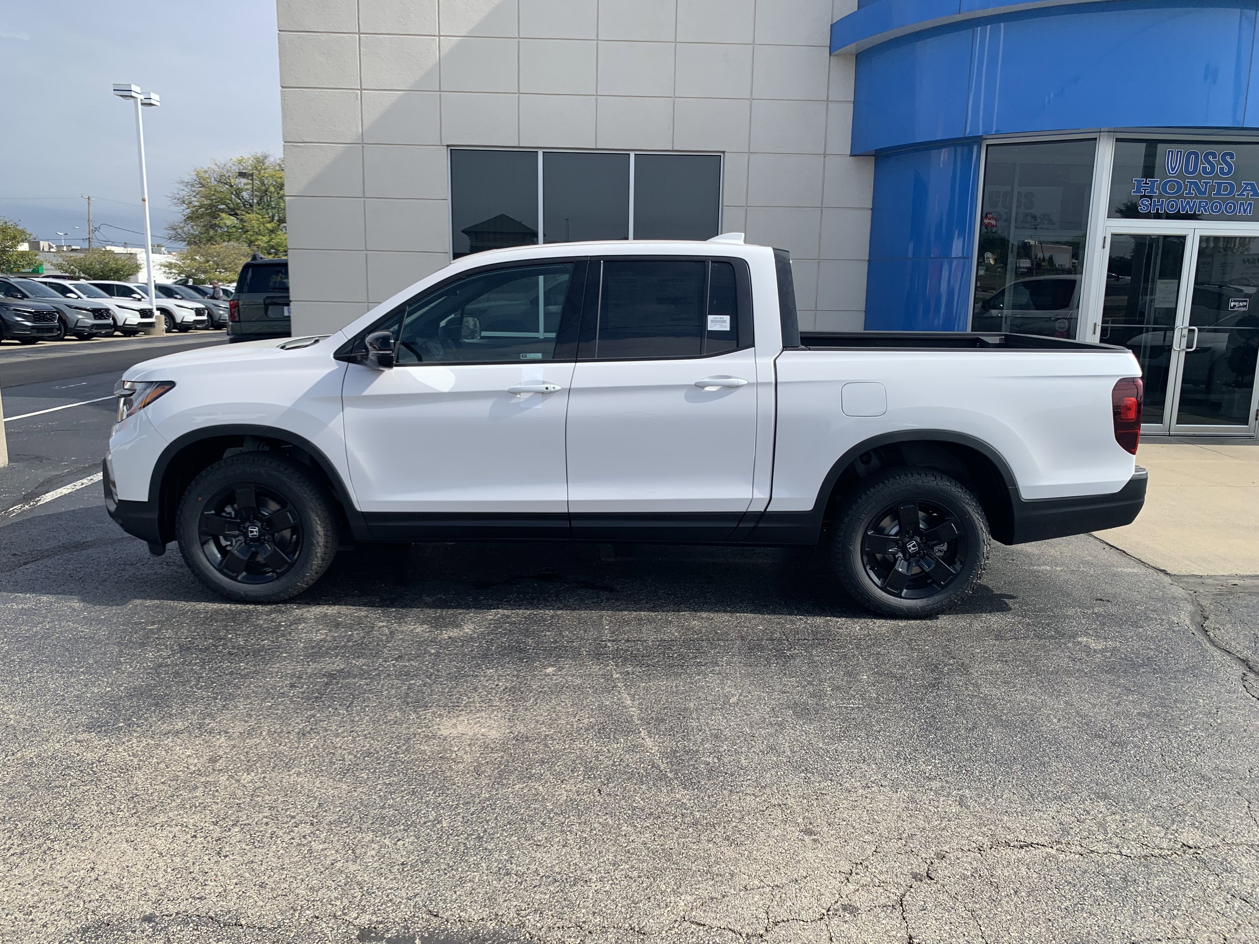 New 2026 Honda Ridgeline Black Edition image 8