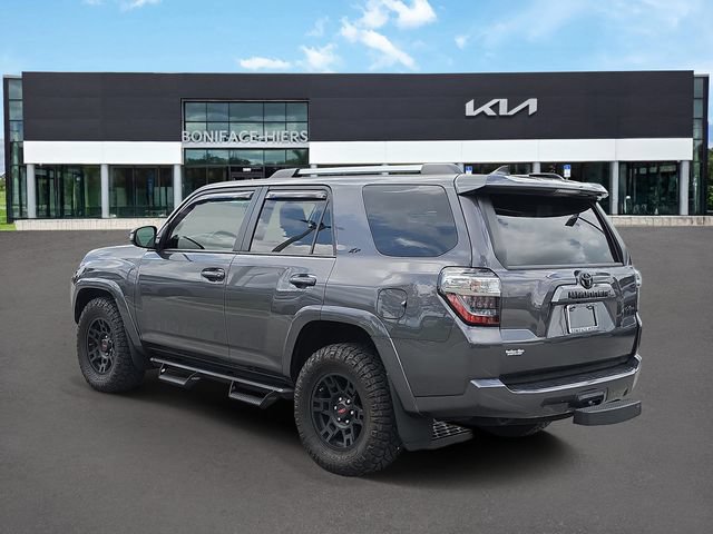 Used 2022 Toyota 4Runner SR5 Premium w/ Moonroof Package RWD image 3