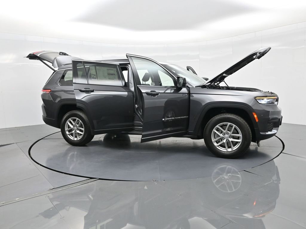New 2025 Jeep Grand Cherokee L Laredo w/ Luxury Tech Group I image 28