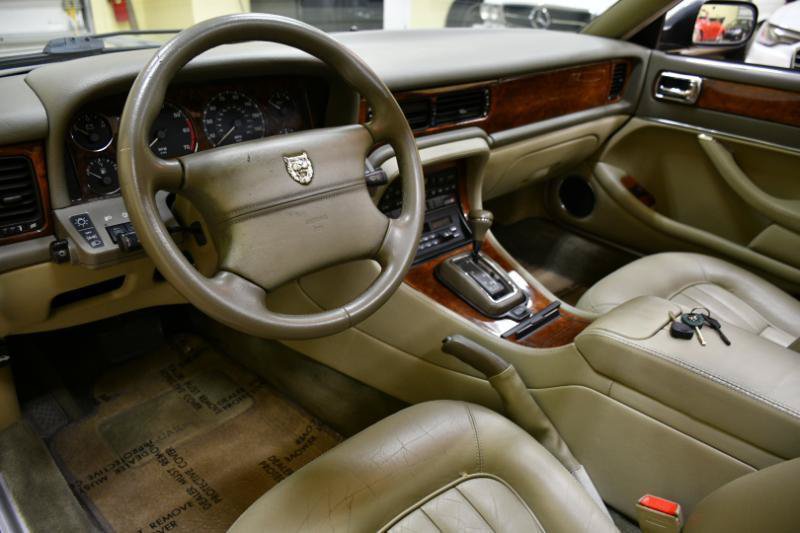 Used 1997 Jaguar XJ6 RWD image 29