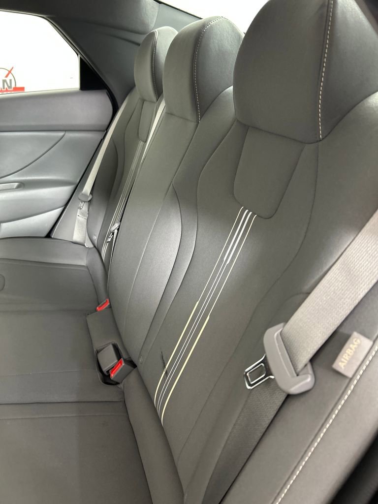 Used 2024 Hyundai Elantra SEL image 22