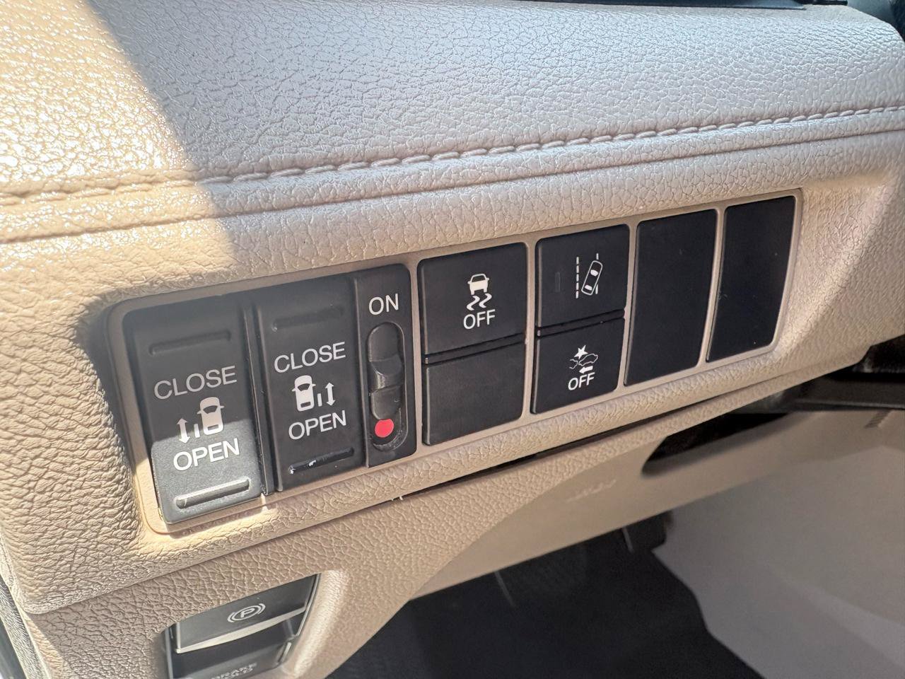 Used 2020 Honda Odyssey EX image 23