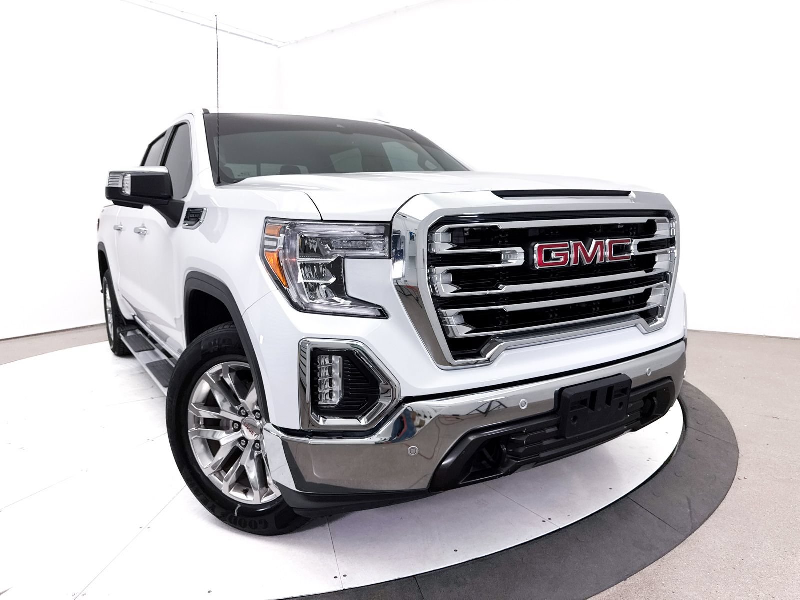 Used 2020 GMC Sierra 1500 SLT w/ SLT Premium Plus Package AWD/4WD image 6