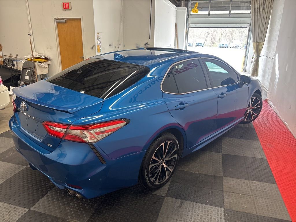 Used 2019 Toyota Camry SE FWD image 11