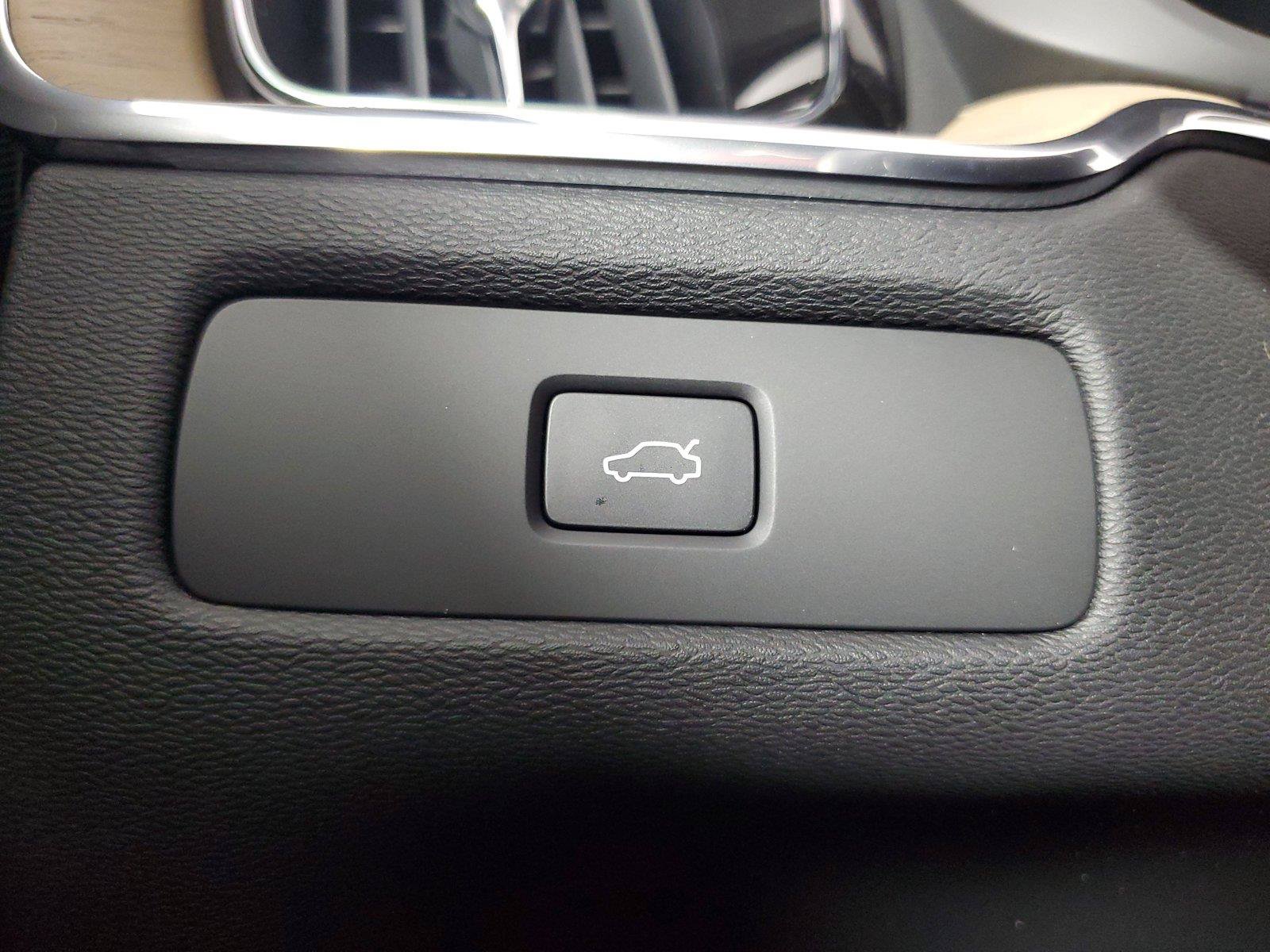 New 2027 Volvo XC60 B5 Core AWD/4WD image 35