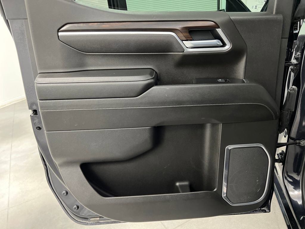 Used 2025 GMC Sierra 1500 SLT image 17