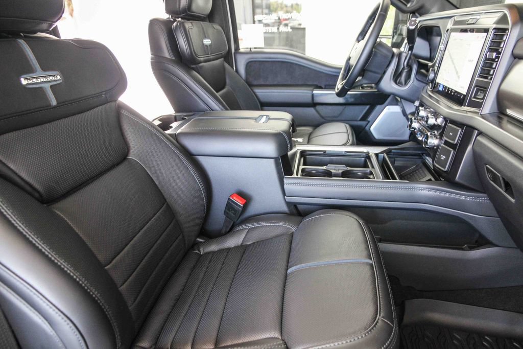 Used 2026 Ford F450 Platinum w/ FX4 Off-Road Package AWD/4WD image 18