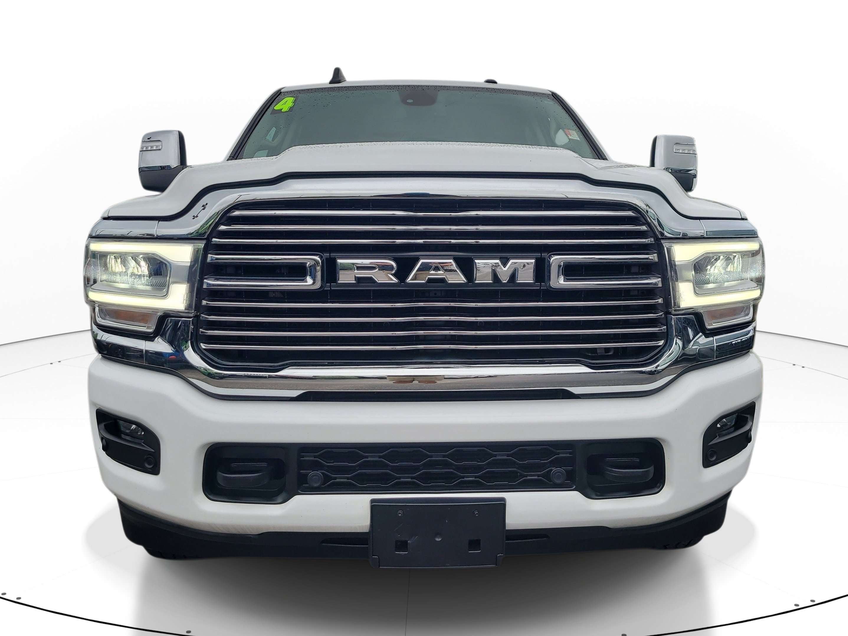 Used 2024 RAM 2500 Laramie AWD/4WD image 2