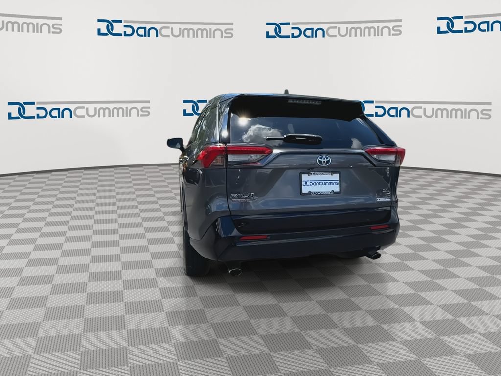 Used 2021 Toyota RAV4 SE AWD/4WD image 7