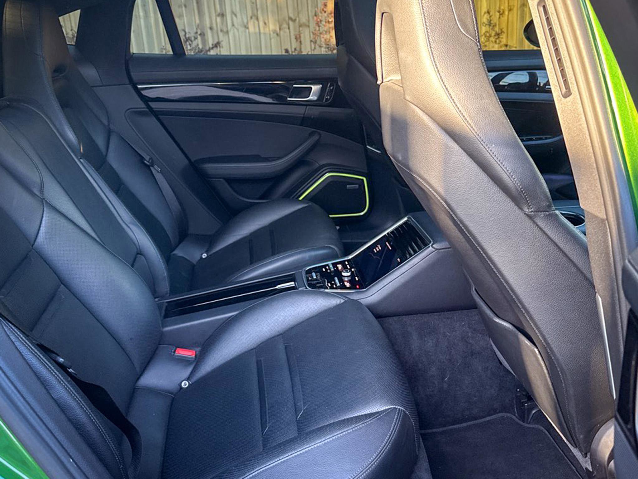 Used 2018 Porsche Panamera 4 image 27