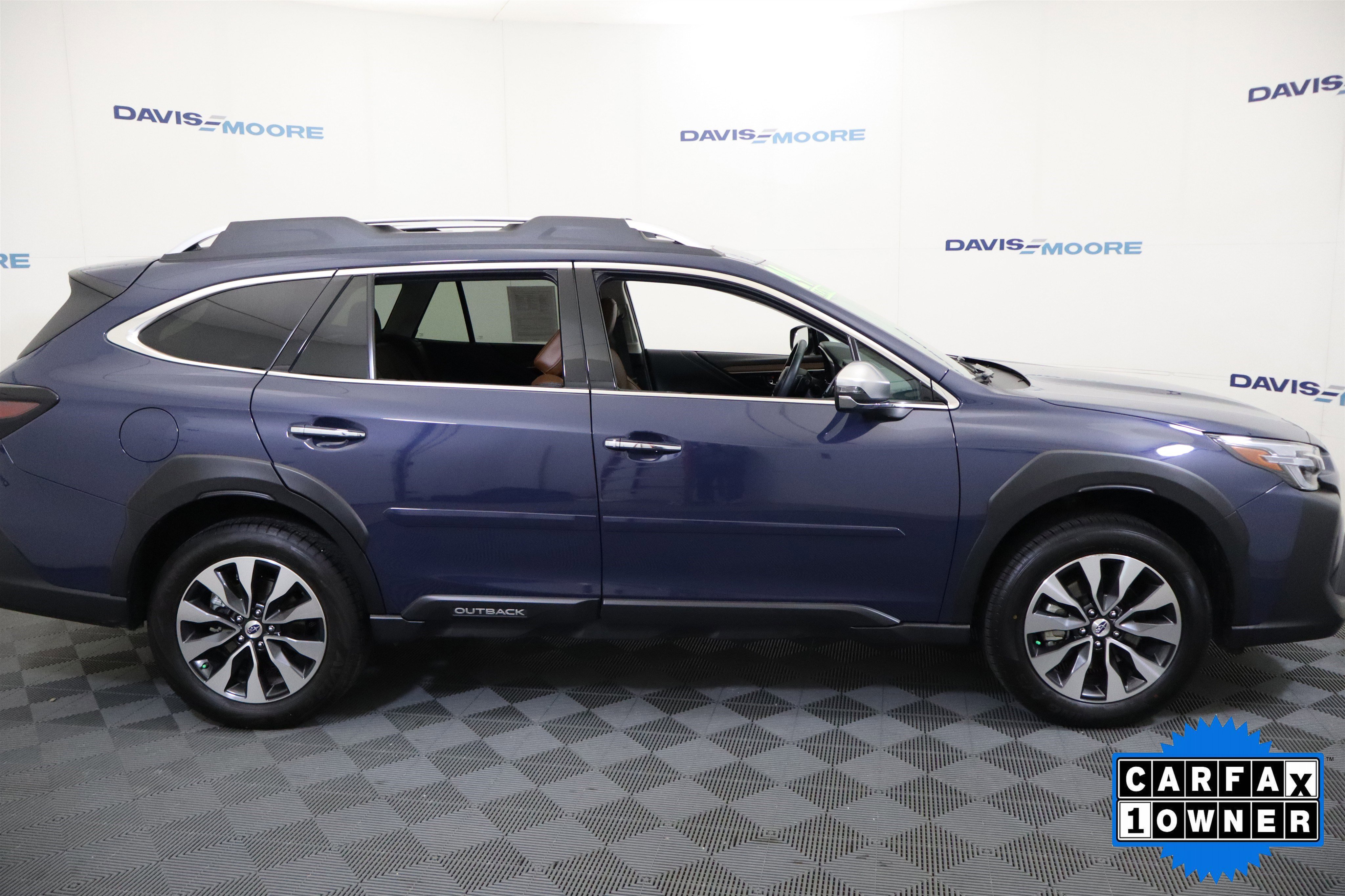 Used 2024 Subaru Outback Touring image 4