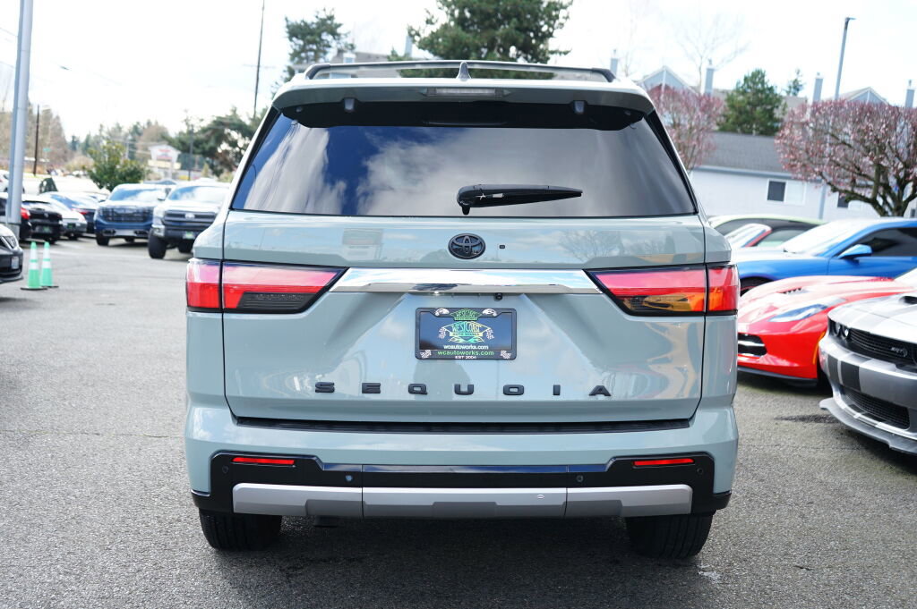 Used 2024 Toyota Sequoia Limited image 4