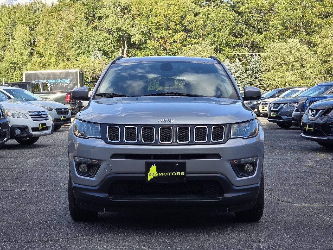 Used 2018 Jeep Compass Latitude w/ Cold Weather Group AWD/4WD image 3