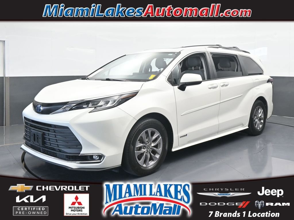 Used 2021 Toyota Sienna XLE