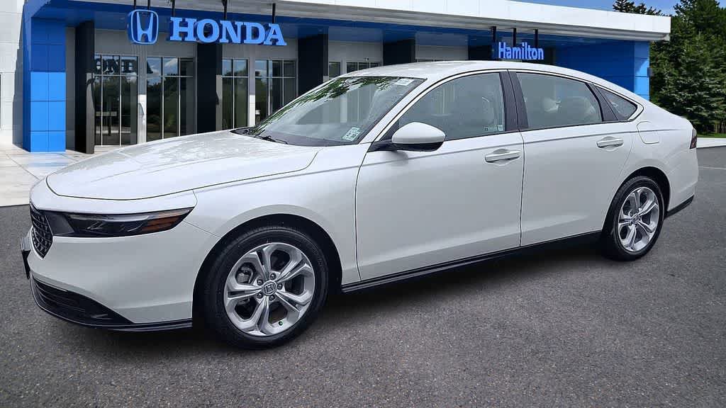 Certified 2025 Honda Accord LX image 4