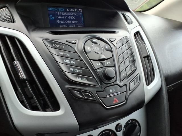 Used 2014 Ford Focus SE w/ Equipment Group 201A FWD image 20
