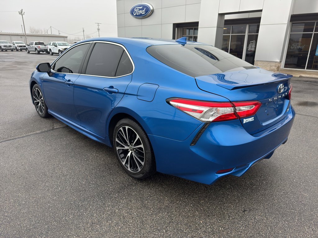 Used 2020 Toyota Camry SE image 6