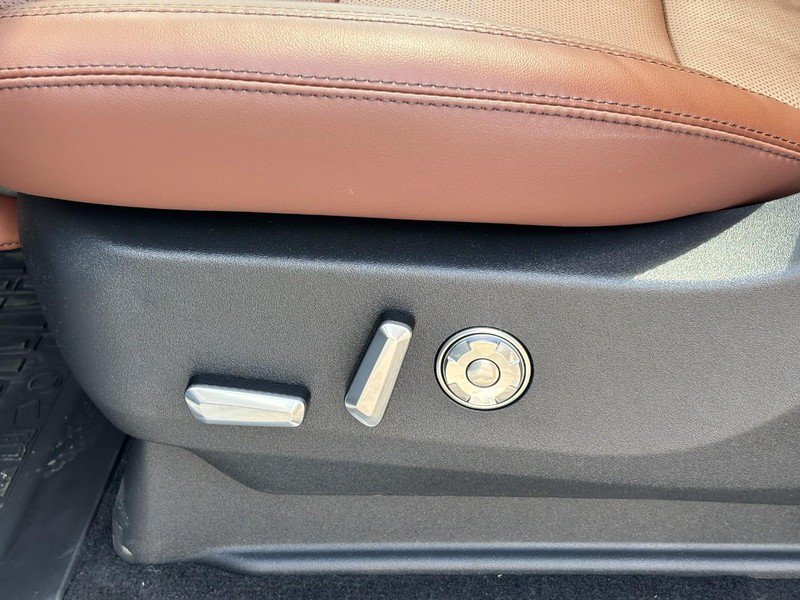 New 2026 Lincoln Navigator Reserve AWD/4WD image 15