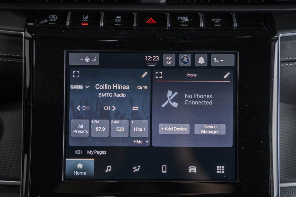 New 2025 Jeep Grand Cherokee Altitude w/ Trailer Tow Package image 21