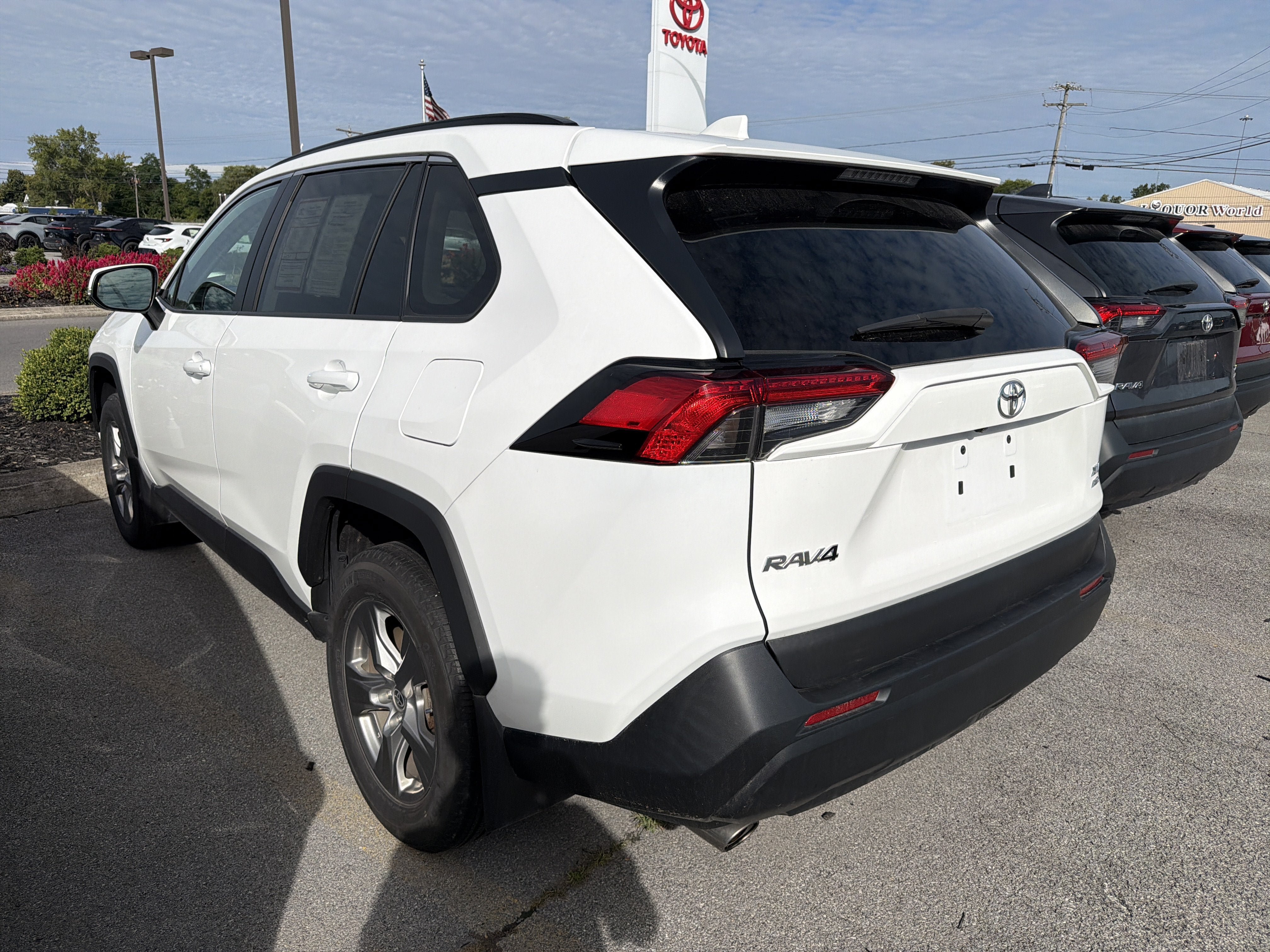 Used 2023 Toyota RAV4 XLE w/ Convenience Package AWD/4WD image 5