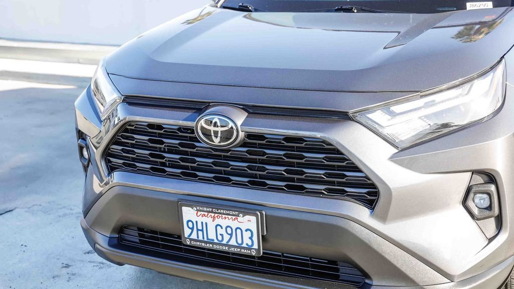 Used 2023 Toyota RAV4 XLE Premium FWD image 6
