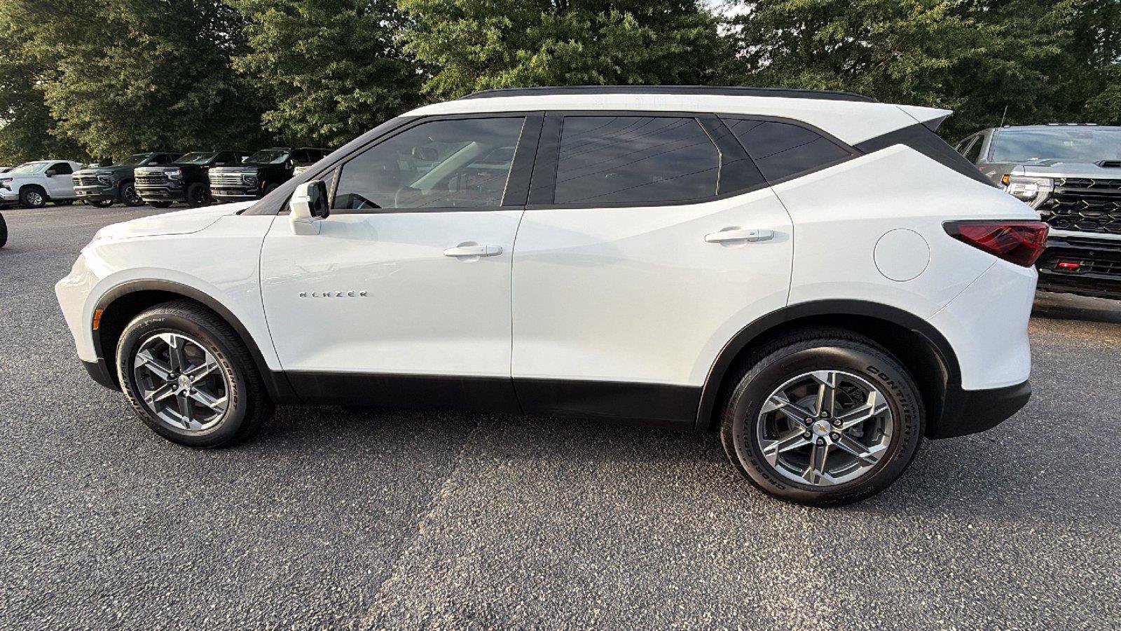 Used 2024 Chevrolet Blazer LT FWD image 12