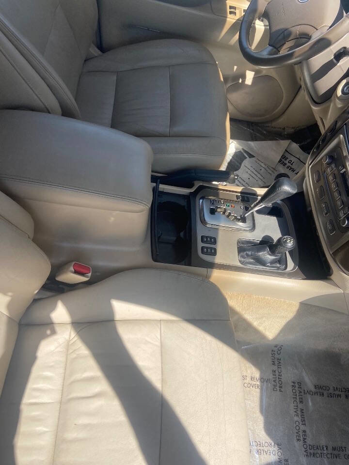 Used 2003 Toyota Land Cruiser image 8