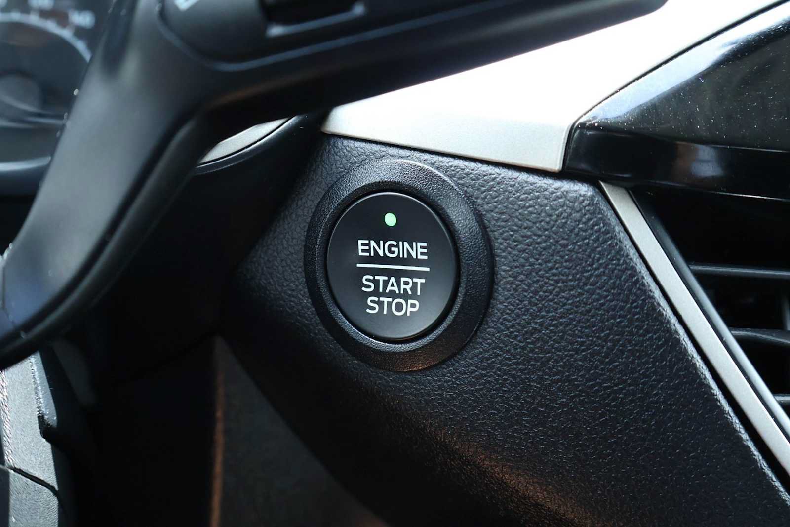 Used 2022 Ford Escape SE w/ Convenience Package AWD/4WD image 25