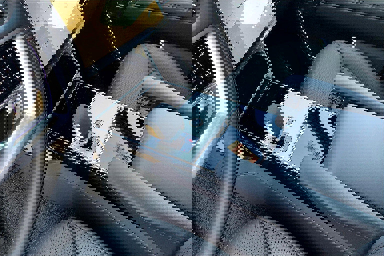 New 2025 Land Rover Range Rover Long Wheelbase SE image 10