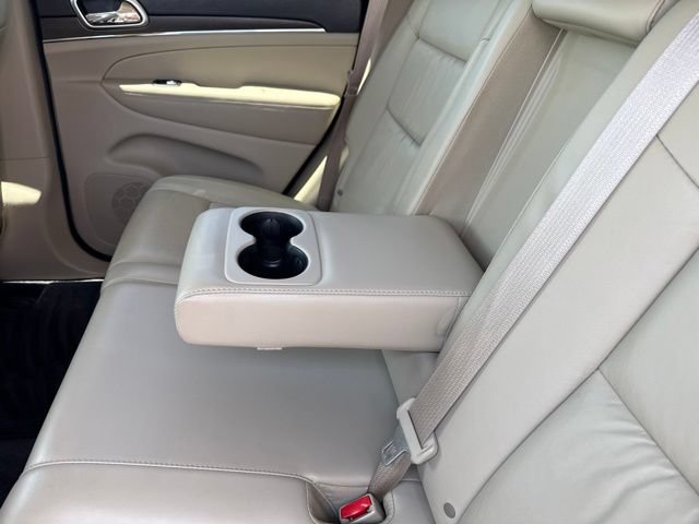 Used 2016 Jeep Grand Cherokee Limited RWD image 26