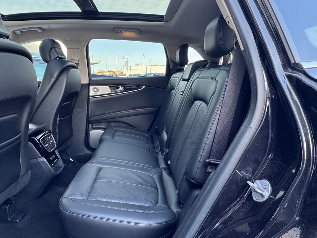 Used 2022 Lincoln Nautilus Reserve w/ Equipment Group 202A image 25