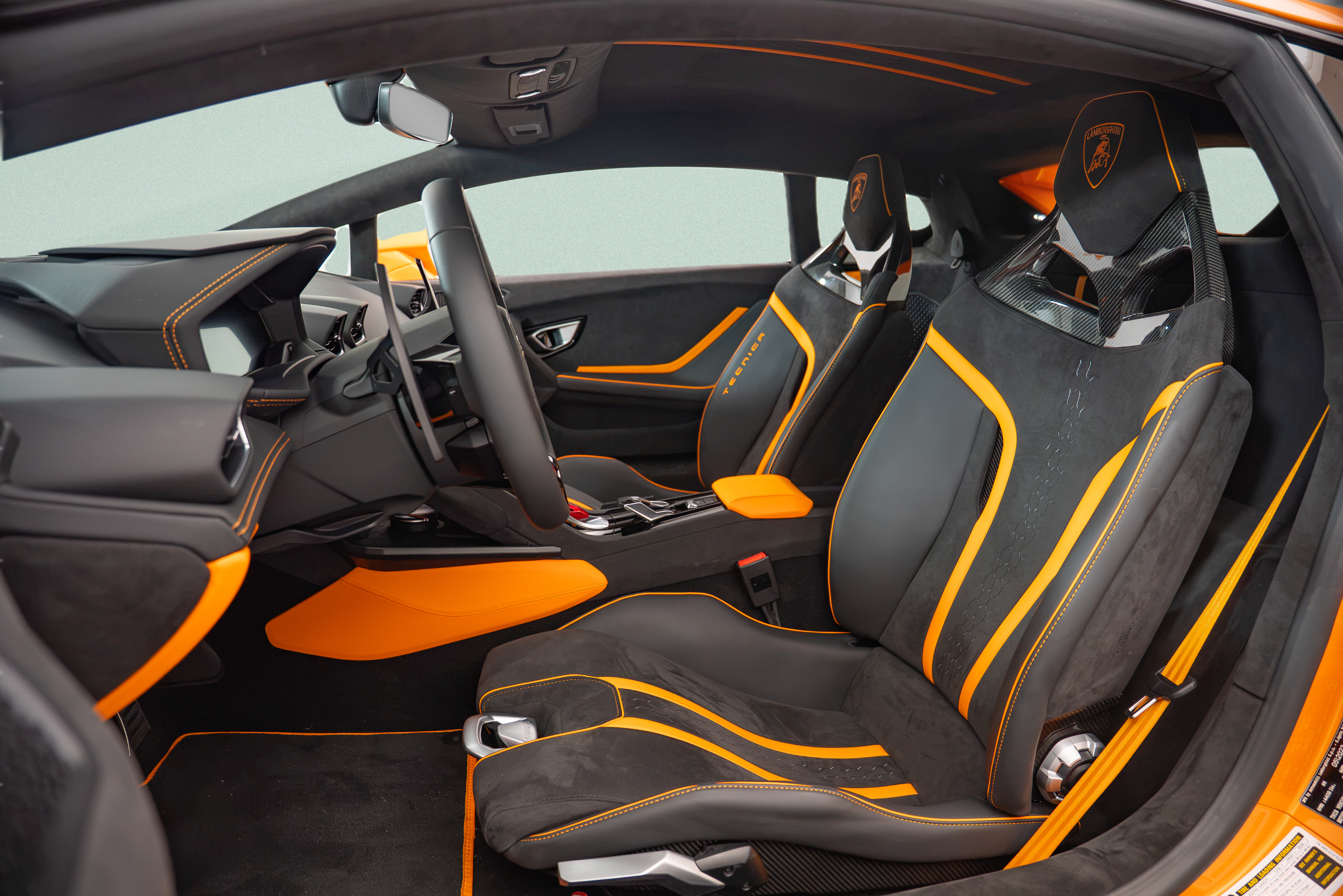 Used 2023 Lamborghini Huracan Tecnica RWD image 9