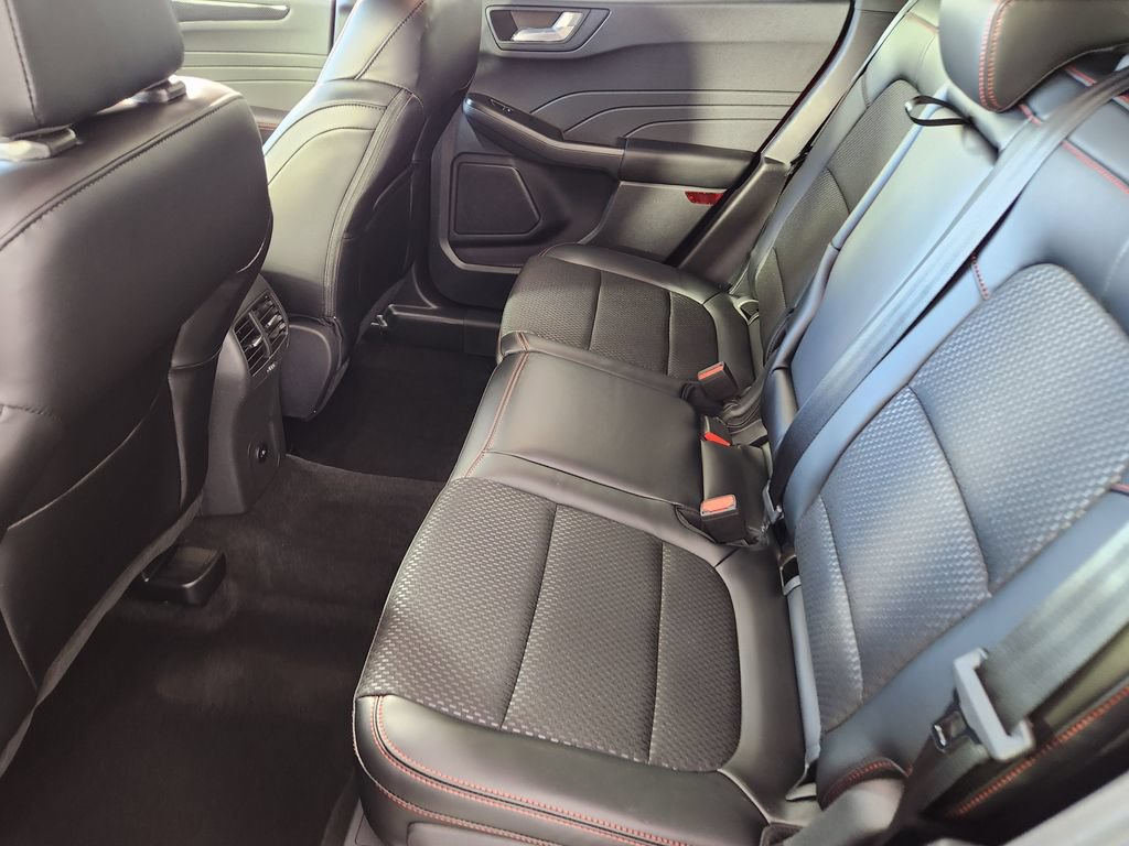 New 2026 Ford Escape ST-Line w/ Tech Pack #1 AWD/4WD image 11
