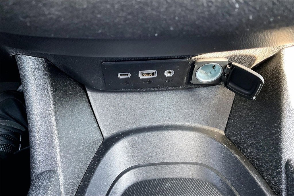 Used 2024 Chevrolet Malibu LS image 17