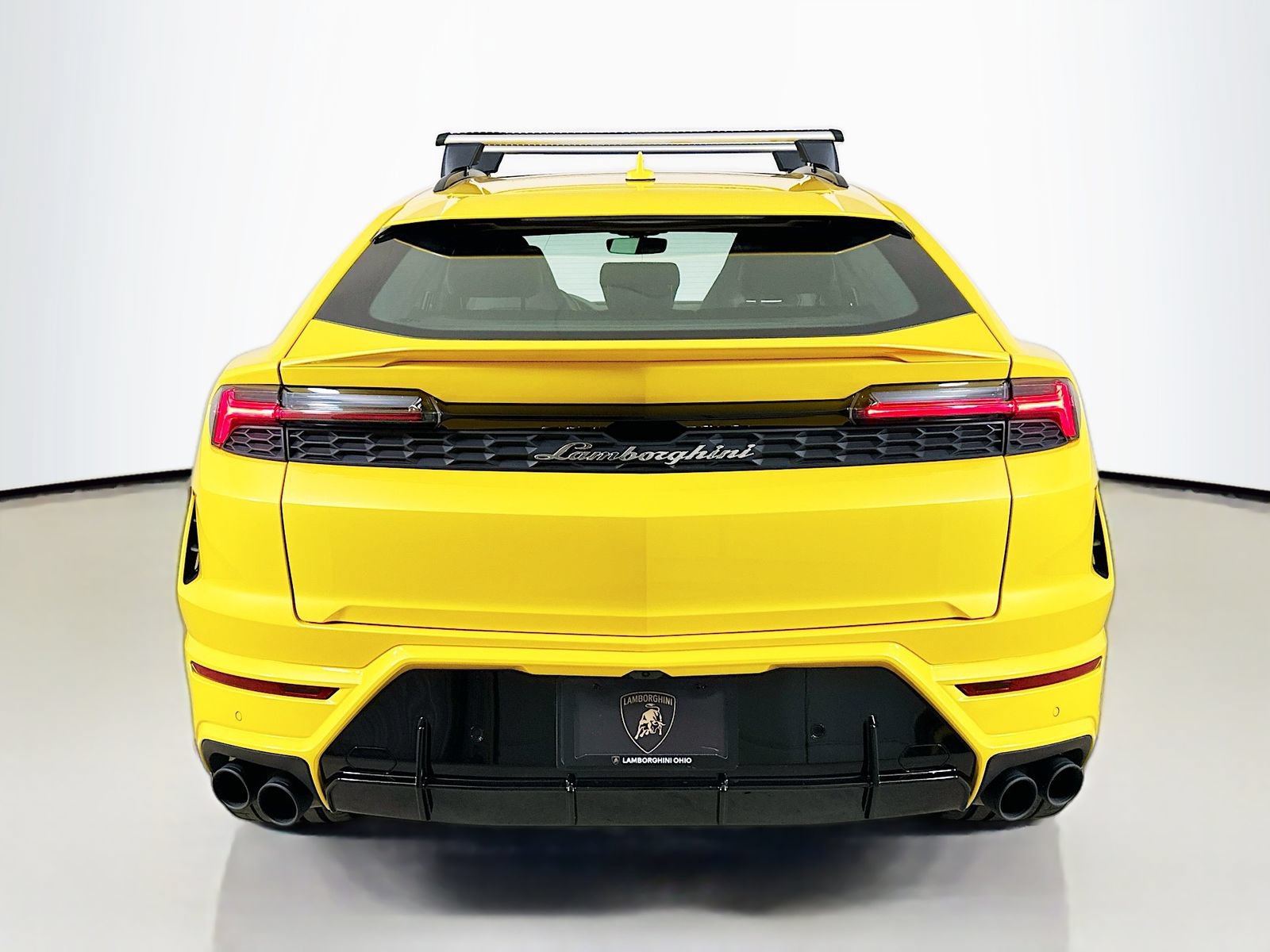 Used 2025 Lamborghini Urus SE AWD/4WD image 6