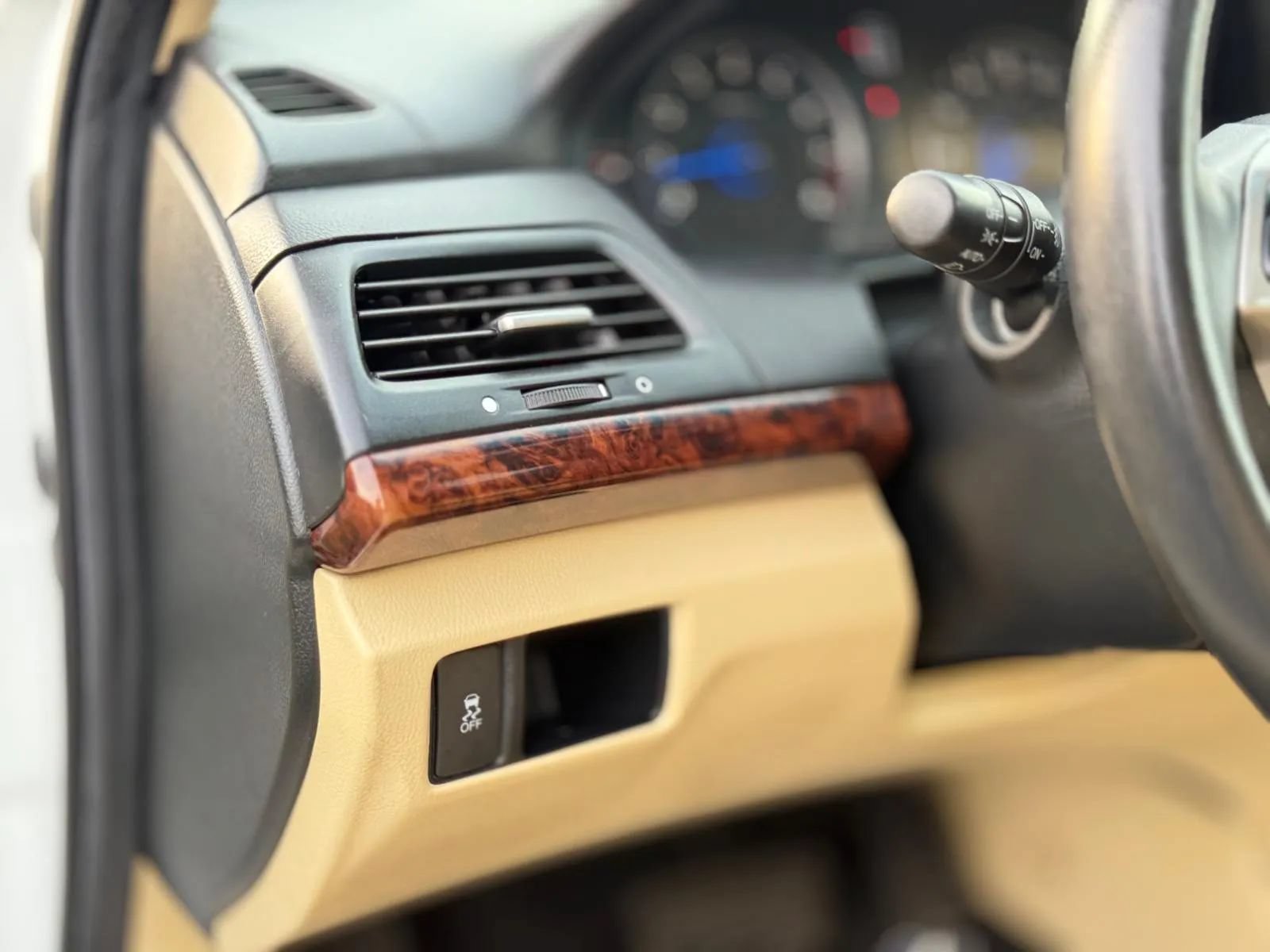 Used 2012 Honda Crosstour EX-L image 27