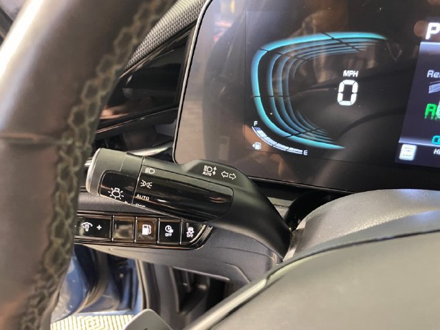 Certified 2023 Kia Niro EX w/ EX Cold Weather Package FWD image 13
