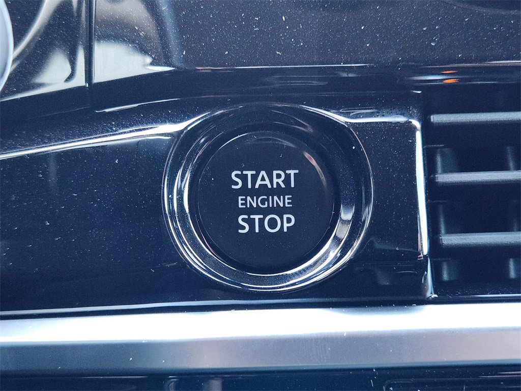 New 2025 Nissan Pathfinder SV image 15