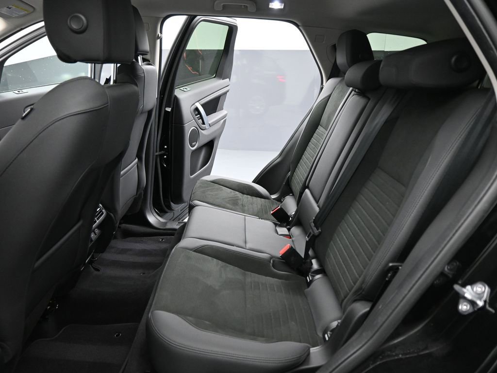 Used 2021 Land Rover Discovery Sport S image 17