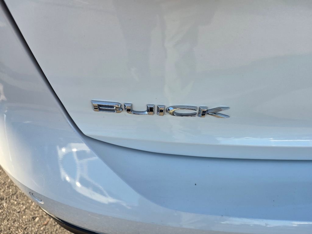 Used 2018 Buick Regal Essence w/ Driver Confidence Package #1 image 35