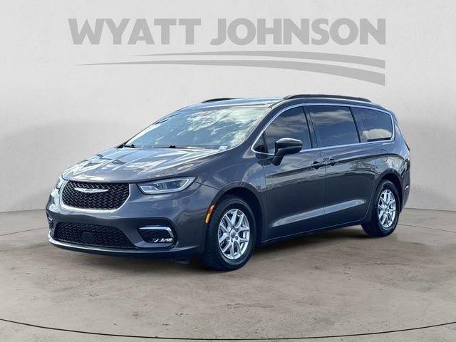 Used 2022 Chrysler Pacifica Touring-L image 1