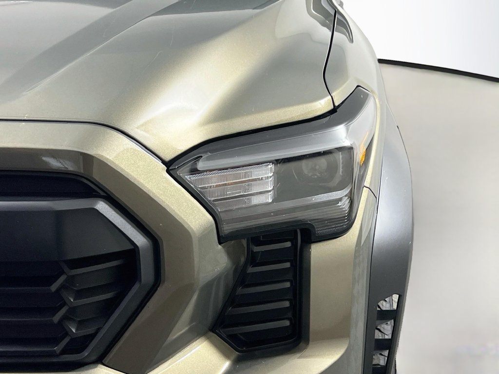 New 2026 Toyota Tacoma TRD Off-Road AWD/4WD image 11