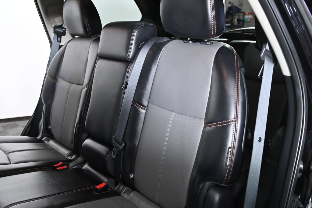 Used 2019 Nissan Pathfinder SL image 29